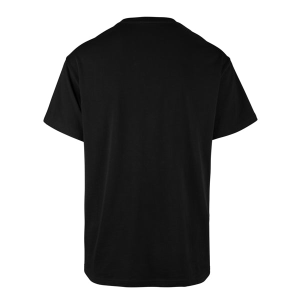 The model is wearing this MLB New York Yankees Base Runner ’47 T-Shirt in black. 2