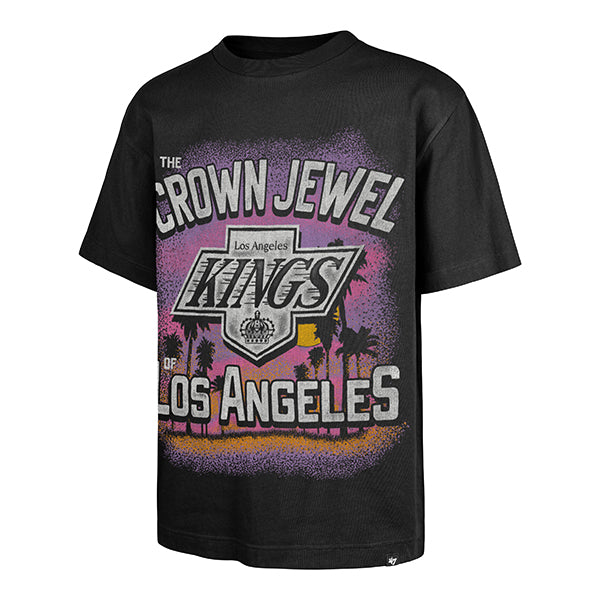 The model is wearing this NHL Los Angeles Kings Sigma ’47 Foundation T-Shirt in black. 1