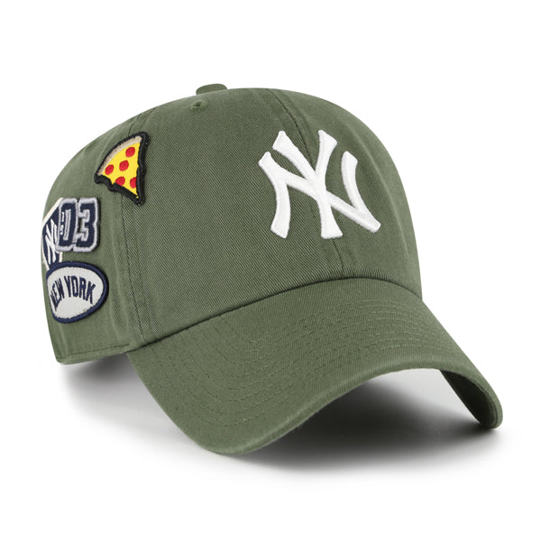 Pictured is this MLB New York Yankees Badges ’47 CLEAN UP cap in medium brown. 1