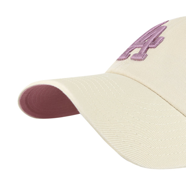 Pictured is this MLB Los Angeles Dodgers Ballpark ’47 CLEAN UP cap in natural. 3