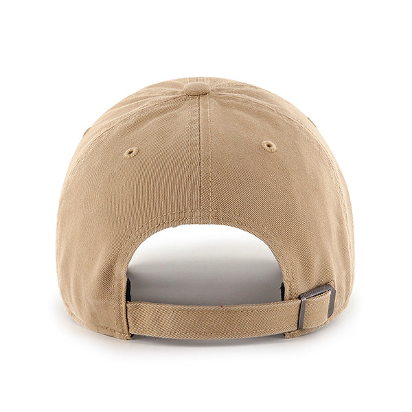 Pictured is this MLB Los Angeles Dodgers Base Runner ’47 CLEAN UP cap in beige. 2
