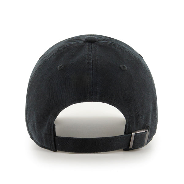 Pictured is this MLB New York Yankees Base Runner ’47 CLEAN UP cap in black. 2