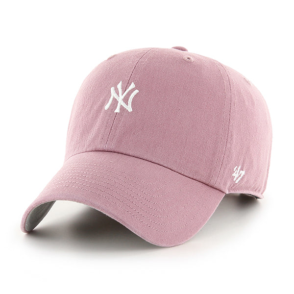 Pictured is this MLB New York Yankees Base Runner ’47 CLEAN UP cap in pink. 1