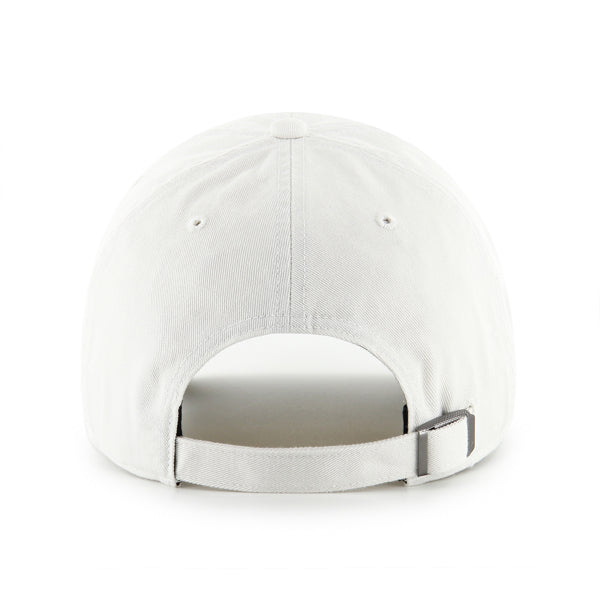 Pictured is this MLB New York Yankees Base Runner ’47 CLEAN UP cap in white. 2