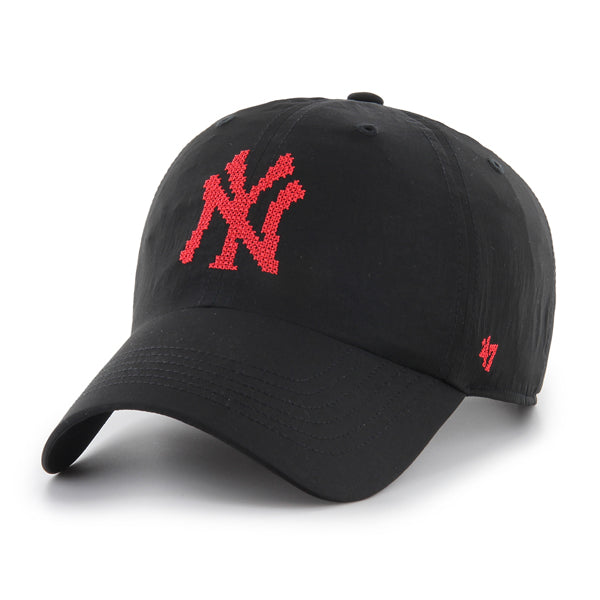 Pictured is this MLB New York Yankees Eight Bit Hero ’47 CLEAN UP cap in black. 2