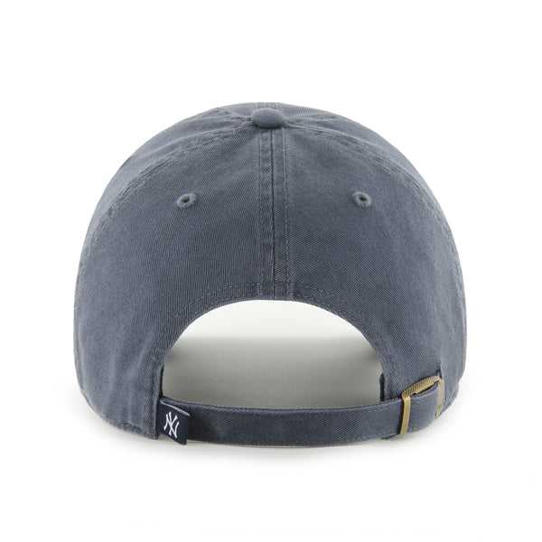 Pictured is this MLB New York Yankees Icon ’47 CLEAN UP cap in navy. 2