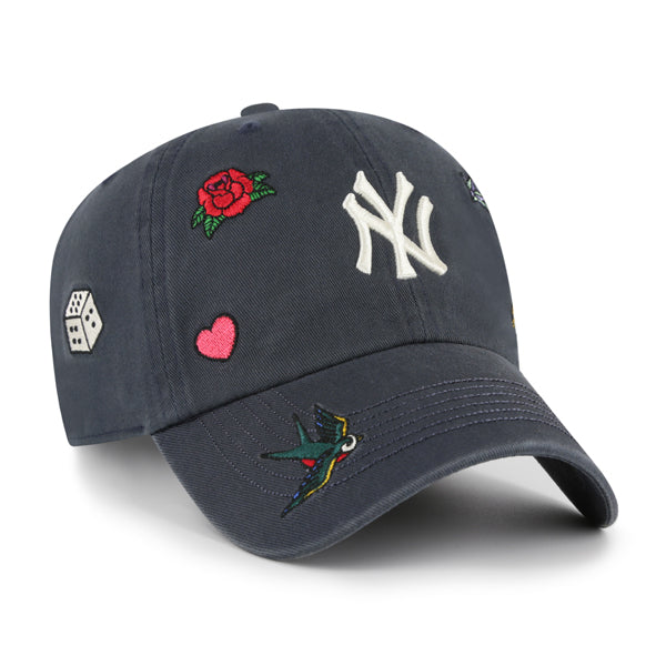 Pictured is this MLB New York Yankees Multi Scatter ’47 CLEAN UP cap in grey. 2