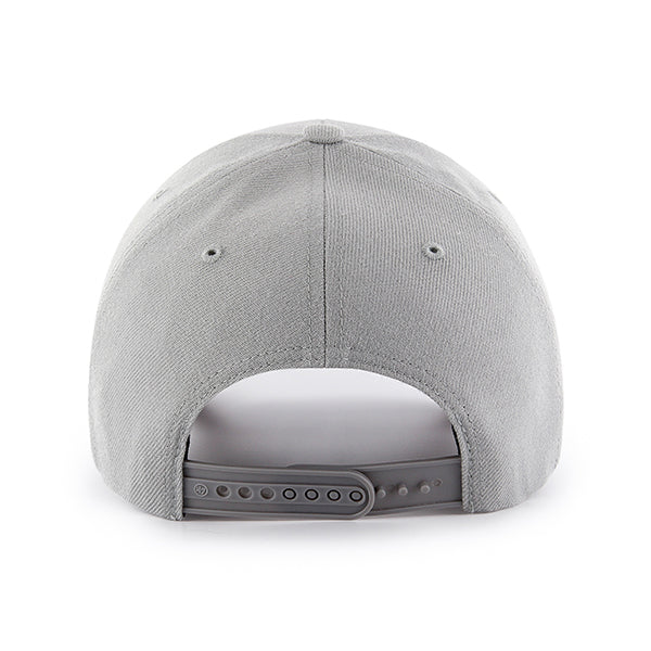 Pictured is this MLB New York Yankees Snapback ’47 MVP cap in grey. 2