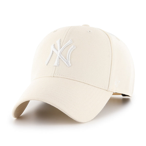 Pictured is this MLB New York Yankees Snapback ’47 MVP cap in natural. 1