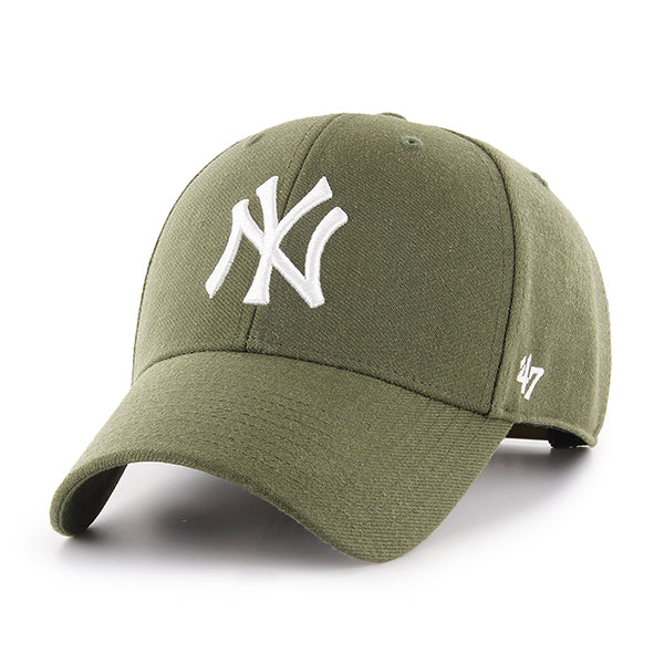 Pictured is this MLB New York Yankees ’47 MVP cap in beige/khaki. 1