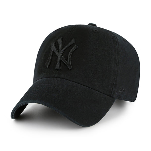 Pictured is this MLB New York Yankees Tonal ’47 CLEAN UP cap in black. 1