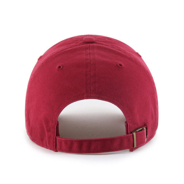 Pictured is this MLB New York Yankees ’47 CLEAN UP cap in dark red. 2