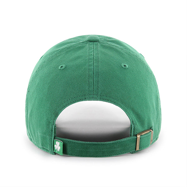 Pictured is this MLB New York Yankees Kids ’47 CLEAN UP cap in green. 2