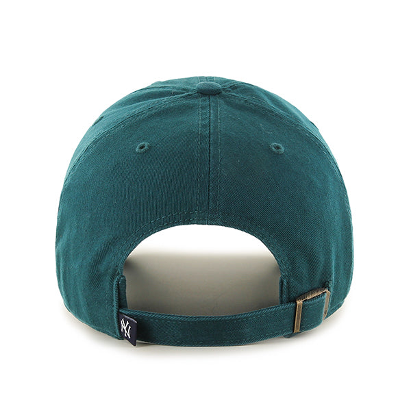 Pictured is this MLB New York Yankees '47 CLEAN UP cap in pacific green. 2