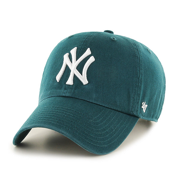 Pictured is this MLB New York Yankees ’47 CLEAN UP cap in pacific green. 1
