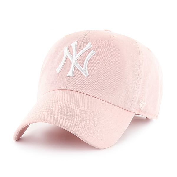 Pictured is this MLB New York Yankees ’47 CLEAN UP cap in pale pink. 1