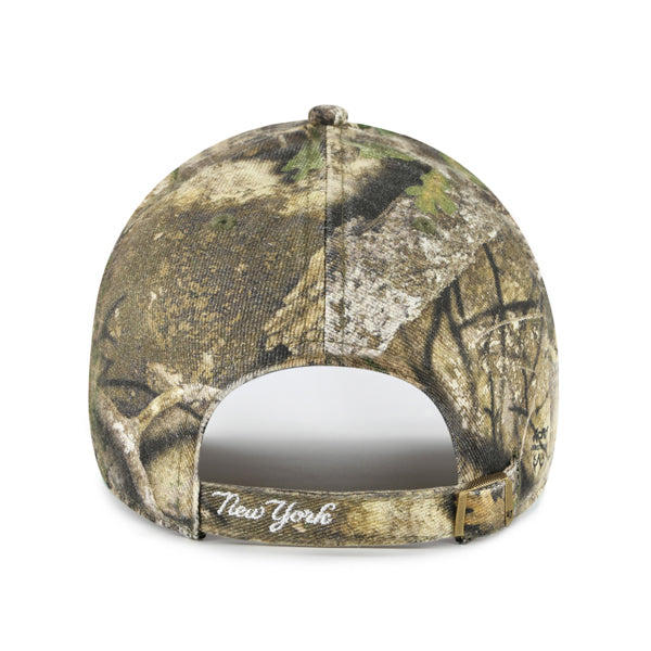 Pictured is this MLB New York Yankees Realtree ’47 CLEAN UP cap in beige/khaki. 2