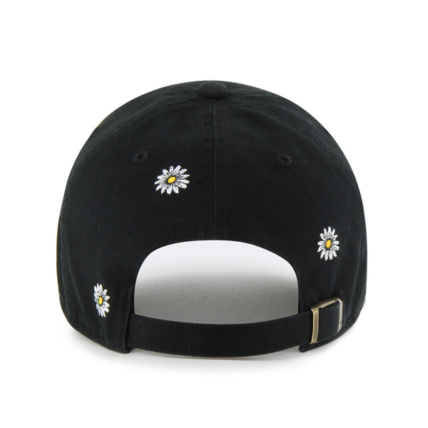 Pictured is this MLB New York Yankees Scatter ’47 CLEAN UP cap in black. 2