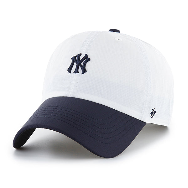 Pictured is this MLB New York Yankees Vista Mini ’47 CLEAN UP cap in white. 4