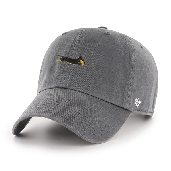 Pictured is this Dog Icon Dachshund ’47 CLEAN UP cap in dark grey. 1