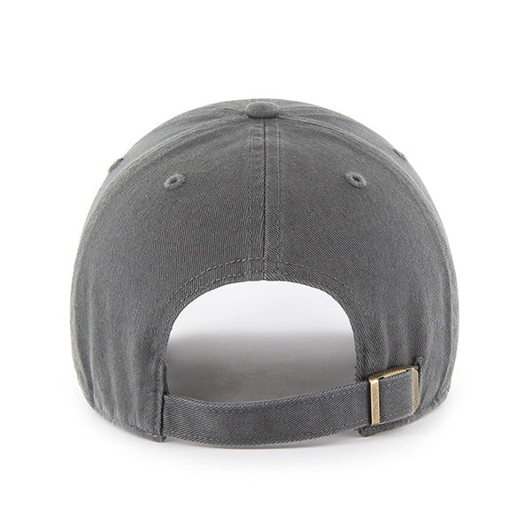 Pictured is this Dog Icon Golden Retriever ’47 CLEAN UP cap in dark grey. 2