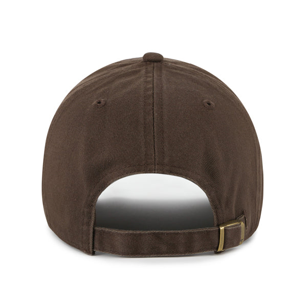 Pictured is this Dog Icon Dachshund Base Runner ’47 CLEAN UP cap in brown. 2