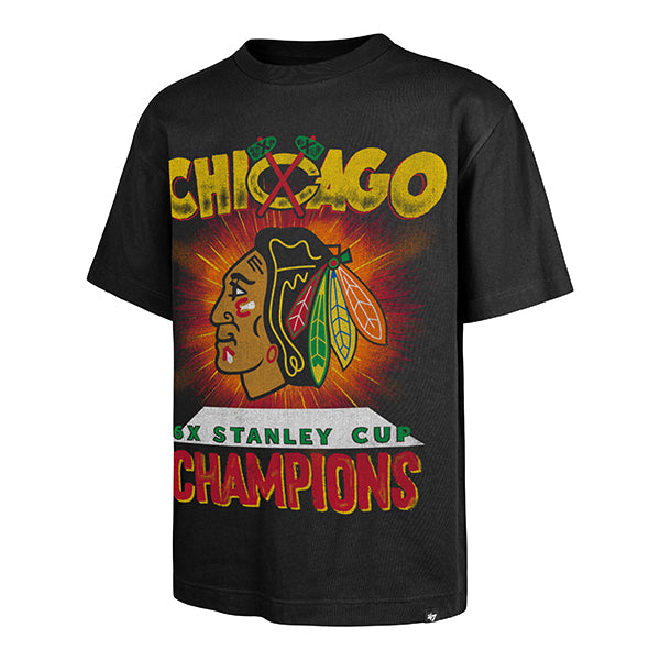 The model is wearing this NHL Chicago Blackhawks Sigma ’47 T-Shirt in black. 1