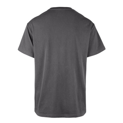 The model is wearing this MLB New York Yankees Base Runner Echo ’47 T-Shirt in black. 2