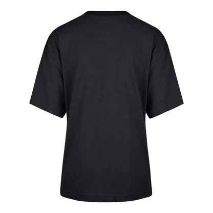 The model is wearing this MLB New York Yankees Womens Scatter Star ’47 Foundation T-Shirt in navy. 2