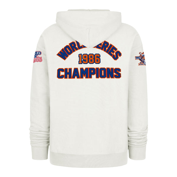 The model is wearing this MLB New York Mets 86 ’47 Foundation Hoodie in white. 2