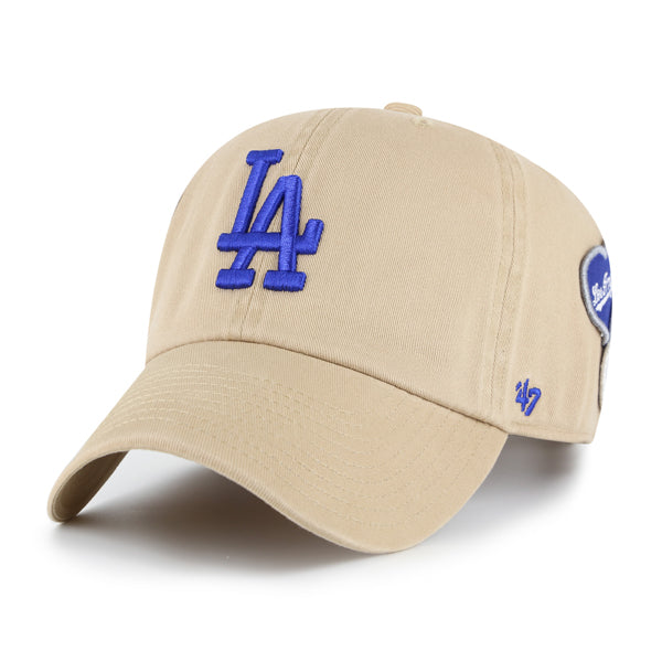 Pictured is this MLB Los Angeles Dodgers Badges '47 CLEAN UP cap in beige/khaki. 5