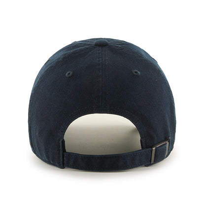 Pictured is this MLB Boston Red Sox Base Runner '47 CLEAN UP cap in navy. 2