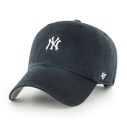 Pictured is this MLB New York Yankees Base Runner '47 CLEAN UP cap in black. 1