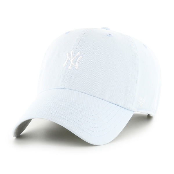 Pictured is this MLB New York Yankees Base Runner '47 CLEAN UP cap in light blue. 1