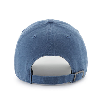 Pictured is this MLB New York Yankees Base Runner '47 CLEAN UP cap in blue. 2