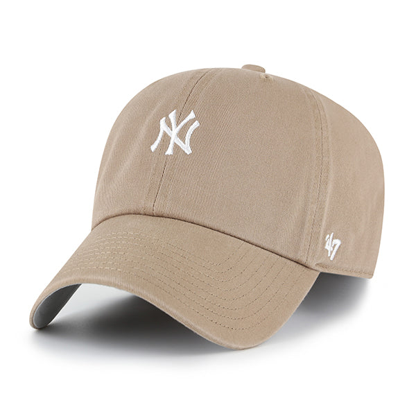 Pictured is this MLB New York Yankees Base Runner '47 CLEAN UP cap in brown. 1