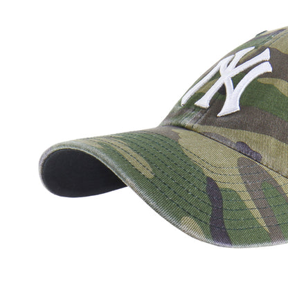 Pictured is this MLB New York Yankees Camo ’47 CLEAN UP cap in kelly green. 3