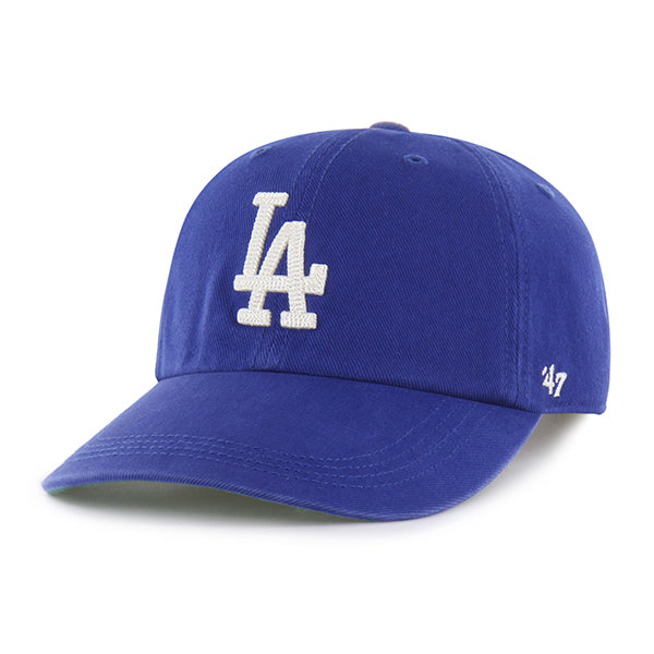 Pictured is this MLB Chain Side Stitch Los Angeles Dodgers ’47 CLEAN UP Long Visor cap in blue. 2