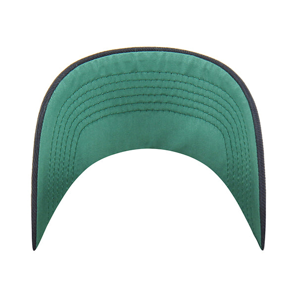 Pictured is this MLB Chain Side Stitch New York Yankees ’47 CLEAN UP Pinch Front cap in navy. 5