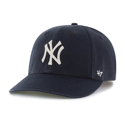 Pictured is this MLB Chain Side Stitch New York Yankees ’47 CLEAN UP Round Visor cap in navy. 2