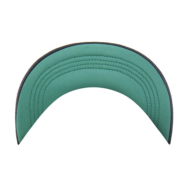 Pictured is this MLB Chain Side Stitch New York Yankees ’47 CLEAN UP Short Visor cap in navy. 3