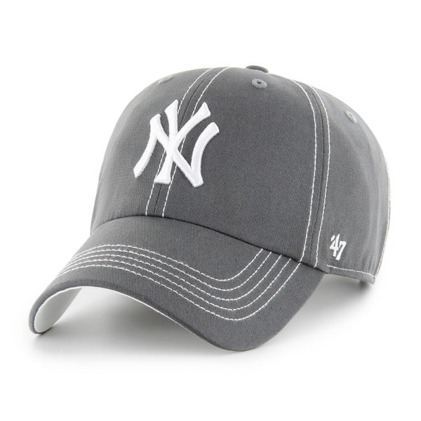 Pictured is this MLB New York Yankees Contrast Stitch ’47 CLEAN UP cap in charcoal. 1