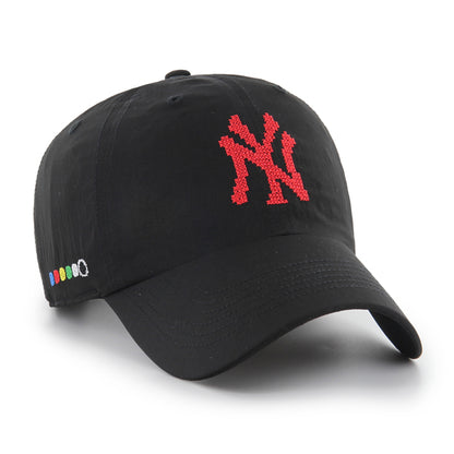 Pictured is this MLB New York Yankees Eight Bit Hero '47 CLEAN UP cap in black. 1
