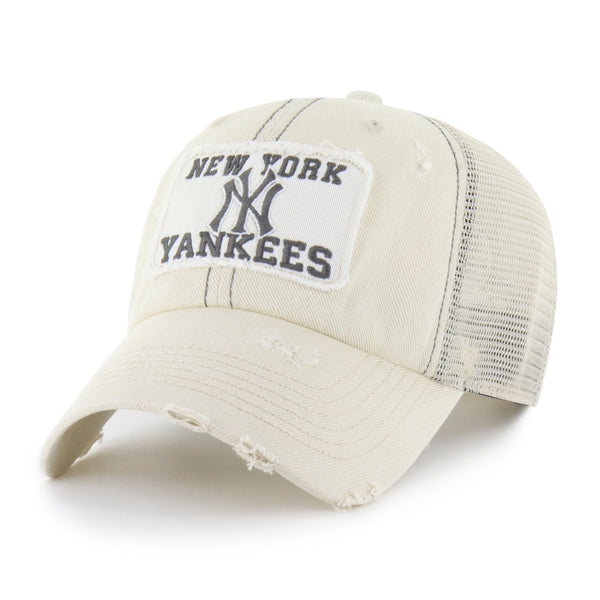 Pictured is this MLB New York Yankees Egremont ’47 CLEAN UP cap in white. 1