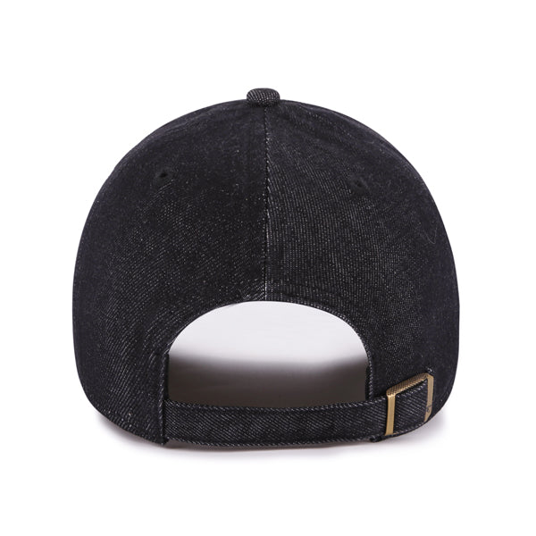 Pictured is this MLB New York Yankees Lennon '47 CLEAN UP cap in black. 2