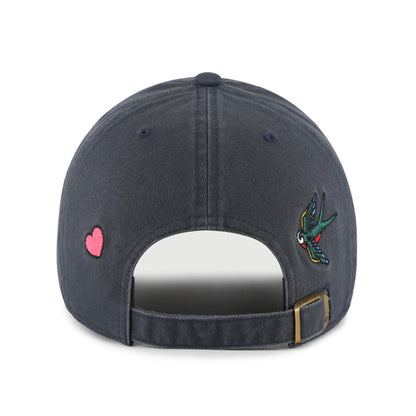 Pictured is this MLB New York Yankees Multi Scatter ’47 CLEAN UP cap in grey. 5