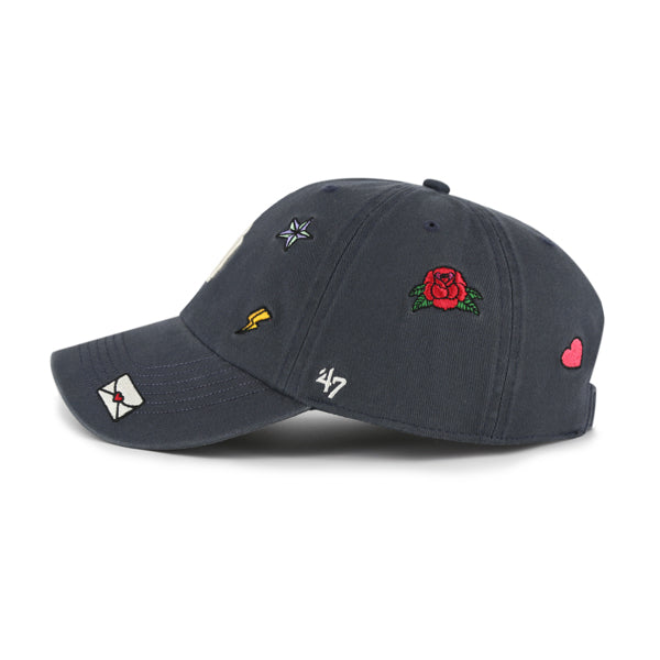 Pictured is this MLB New York Yankees Multi Scatter ’47 CLEAN UP cap in grey. 4