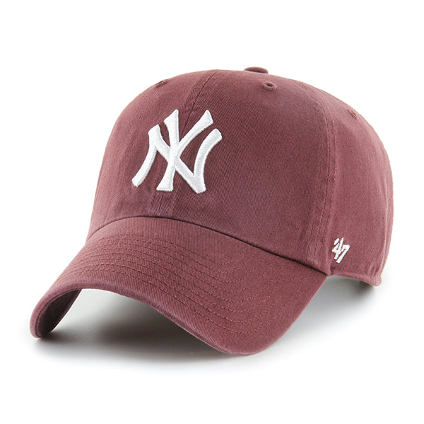 Pictured is this MLB New York Yankees '47 CLEAN UP cap in brown. 1