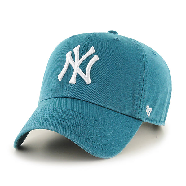 Pictured is this MLB New York Yankees '47 CLEAN UP cap in dark teal. 1