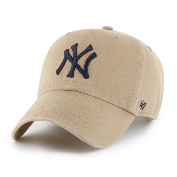 Pictured is this MLB New York Yankees '47 CLEAN UP cap in medium beige. 1